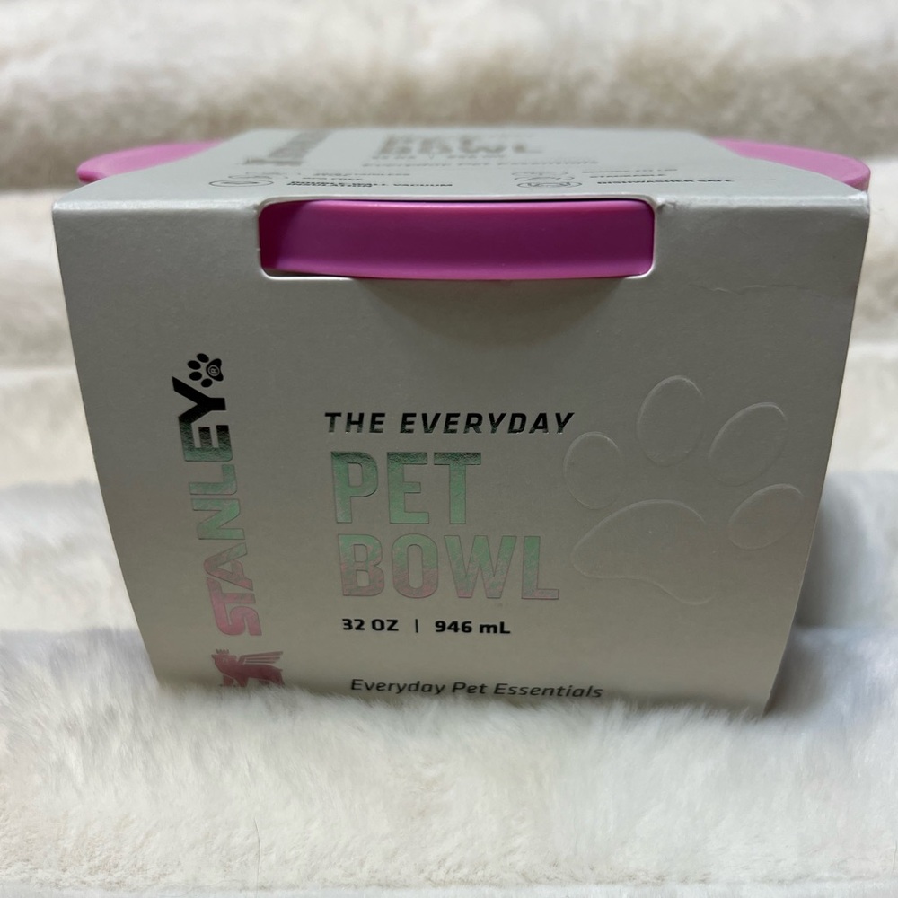 NWT Limited Release Sold Out Stanley 32 Pet Bowl Cuddle Collab - Picture 3 of 6
